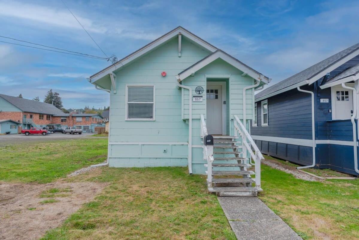 #Stayinmydistrict Coos Bay Cypress Cottage 外观 照片